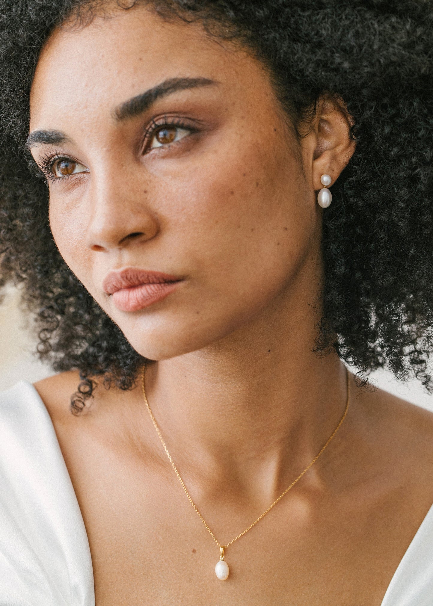 Freshwater Pearl Earrings| Dainty Pearl Earrings|Custom Gift for Her |Dainty Pearl Jewelry| Bridesmaids Gifts | Simple Everyday Earrings